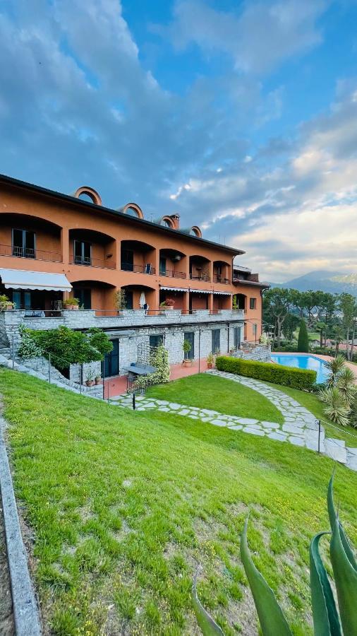 Lake View, Swimming Pool, Tennis Court And Private Parking Mezzegra Exterior foto